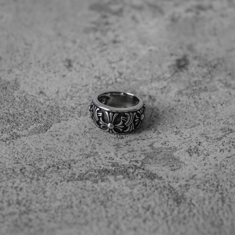 FAITH FADE - Wall Cross Ring