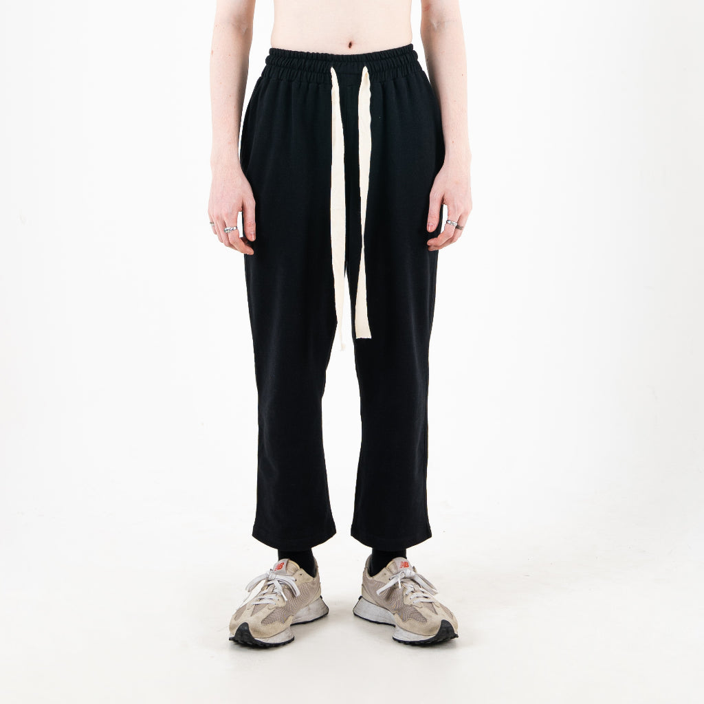 FAITH FADE - Saddey Ankle Pants (Black)